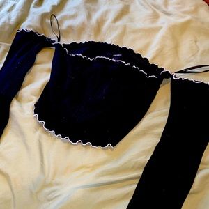 Off shoulder black crop long sleeve